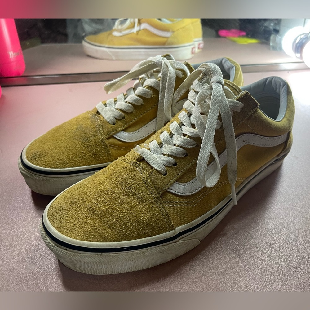 Yellow vans - Picture 3 of 3